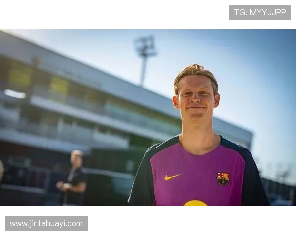 巴萨欲续约29岁后卫降薪两年